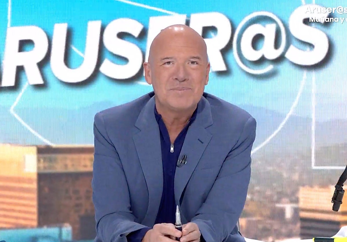 Alfonso Arús y sus colaboradores de 'Aruser@s' han sacado a la luz el truco de una mujer a la que le tocó la lotería 28 veces.