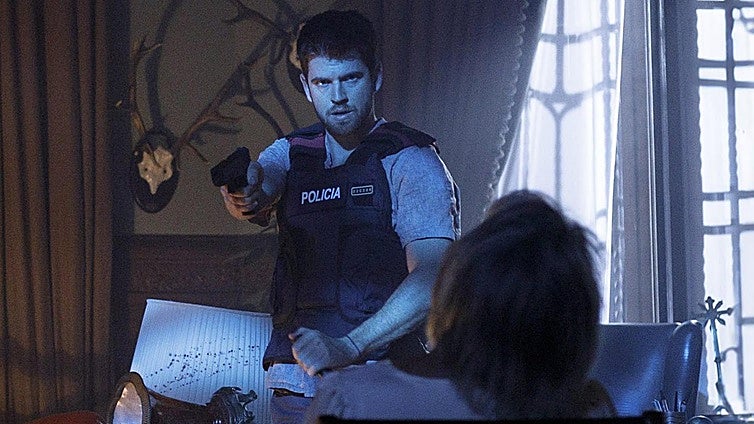 La nueva serie de Movistar Plus+ basada en la novela de Javier Cercas ganadora del Premio Planeta: un thriller de 6 episodios protagonizado por Miguel Bernardeau