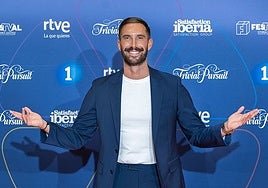 Quién es Egoitz Txurruka, presentador de gala de Nochevieja en La 1: de estudiar Magisterio a entregar un bote de 200.000 euros en televisión