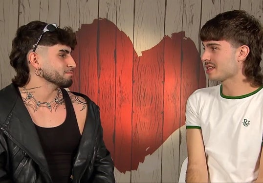 Un soltero se queda en 'shock' al escuchar las ideas políticas de su cita: « Soy de Vox»