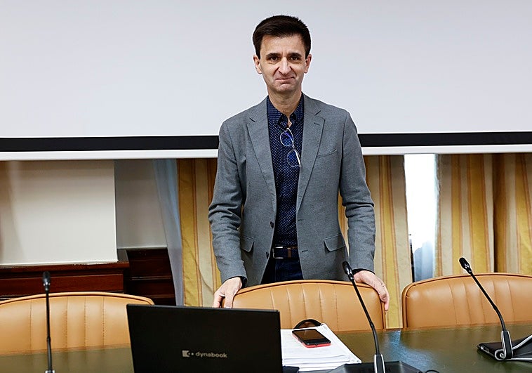 José Pablo López, presidente de RTVE, durante su comparecencia en el Congreso
