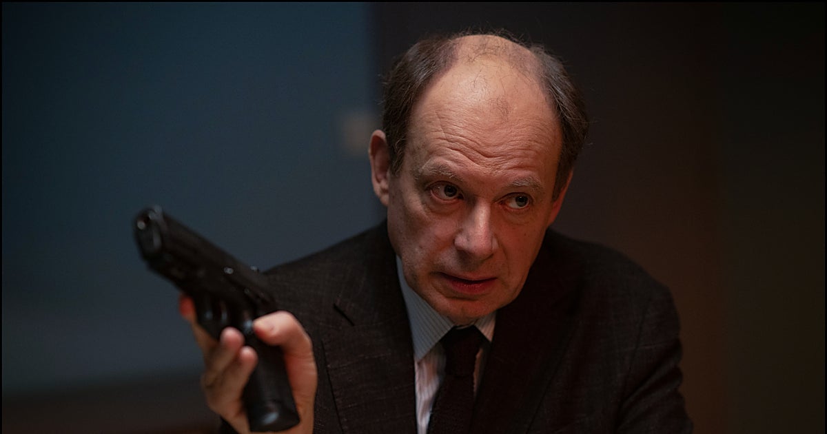 Crítica de 'Maigret y la muerte del embajador' (**): Un caso humeante como la pipa del comisario