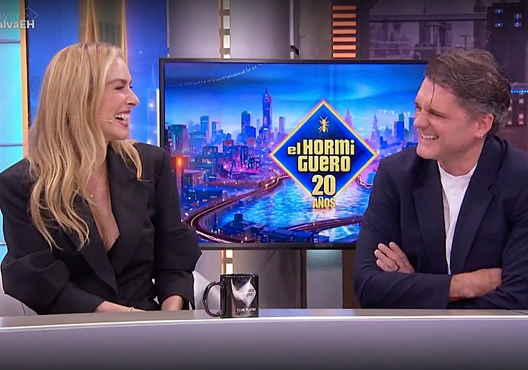 La pregunta comprometida de Pablo Motos a Kira Miró y Salva Reina: «Verás que no salimos del programa»