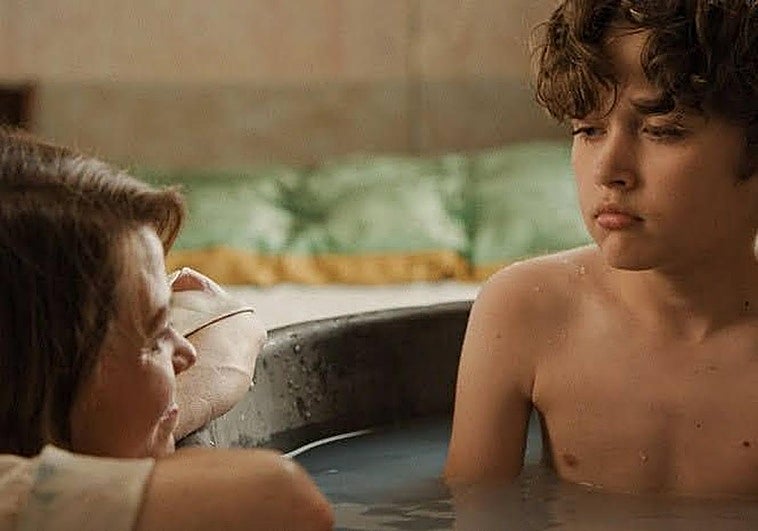 'La habitación de Mariana' (**): La paz del armario en una Ucrania ocupada