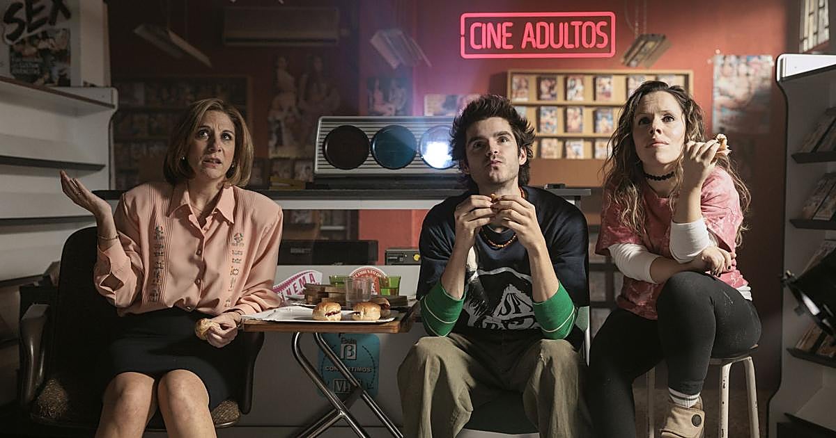 'Cochinas': porno y desnudos para liberar a las mujeres de los noventa