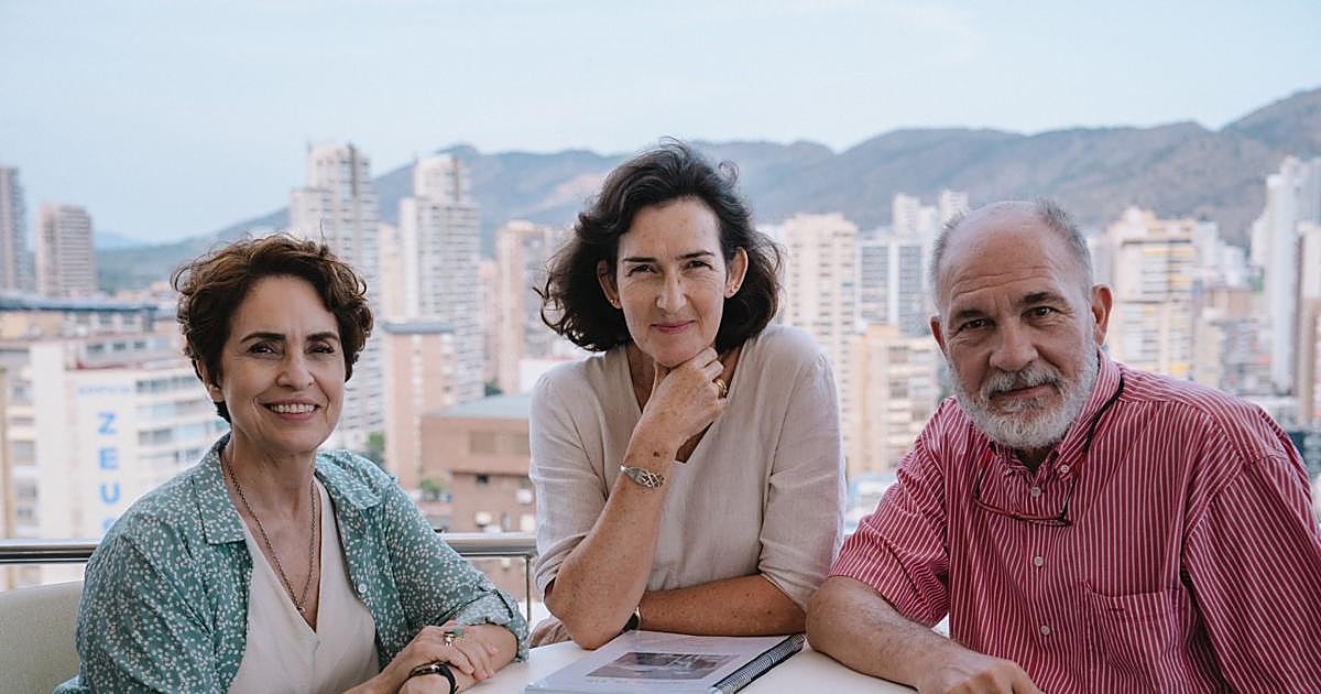 Ángeles González-Sinde lleva al cine su novela  Después de Kim : «No creo en eso de que el tiempo lo cura todo»