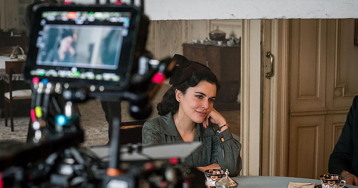 En las entrañas de 'Sira': Adriana Ugarte rueda la segunda parte de 'El tiempo entre costuras'