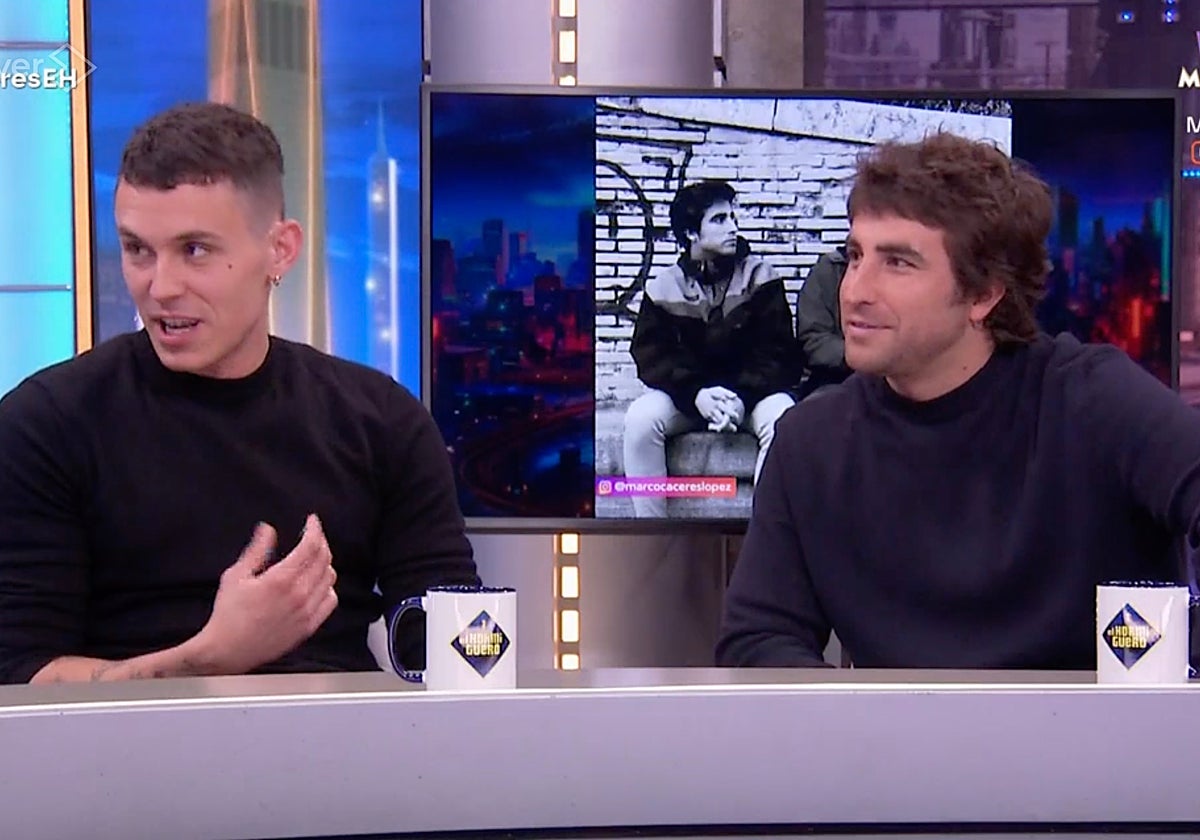 Los actores Arón Piper y Marco Cáceres en 'El Hormiguero'