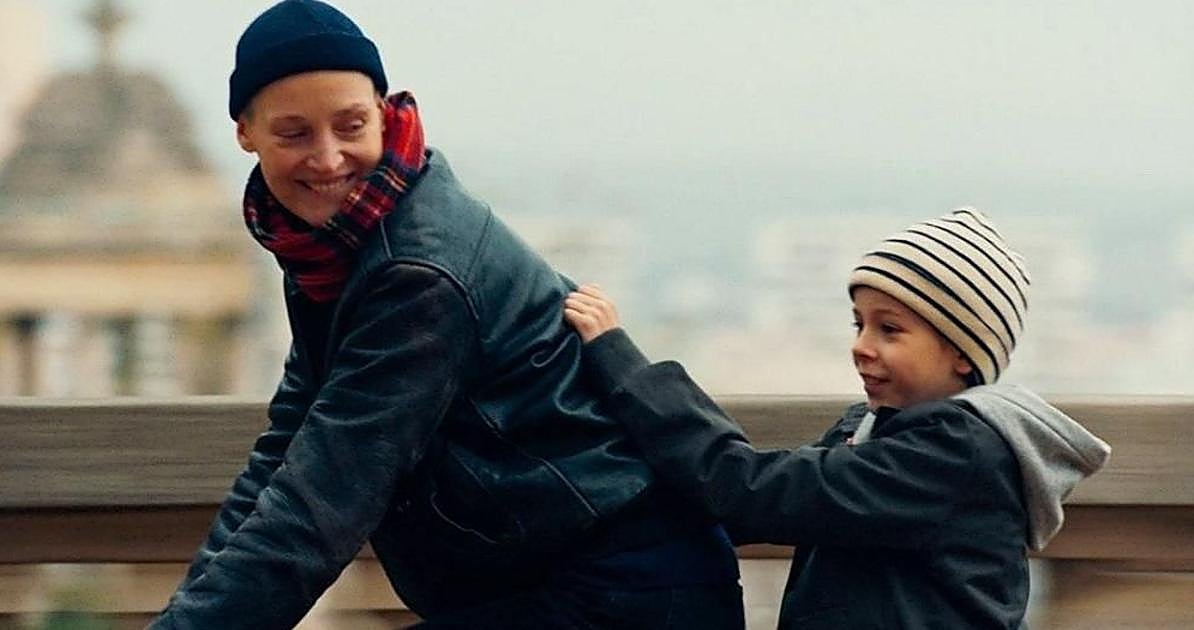 Vicky Krieps: «No hay mayor horror que perder un hijo, pero la única manera de vivir es libre de ese miedo»
