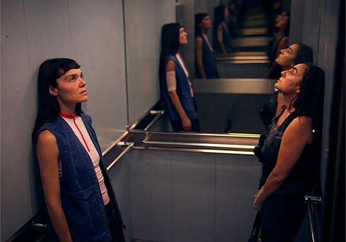 Candela Peña y Ana Rujas en la nueva película de Netflix