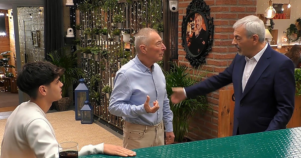 «Se cree que soy gay»: 'First Dates' desconcierta totalmente