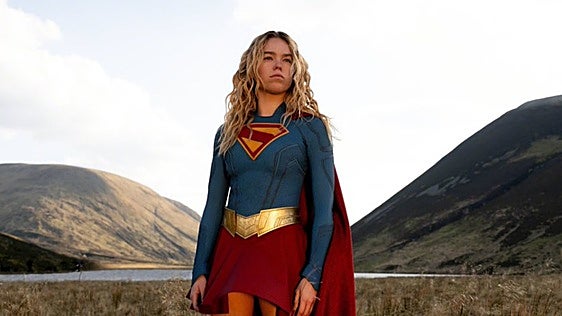 Crítica de 'Supergirl' (***): Será una pájara, será un avión de línea… No, es la prima de Superman