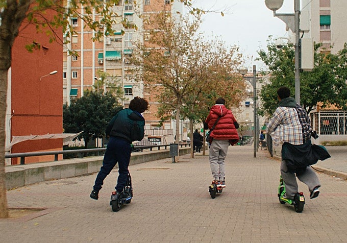 Ayman, Rober y Eric y su barrio, el protagonista secundario