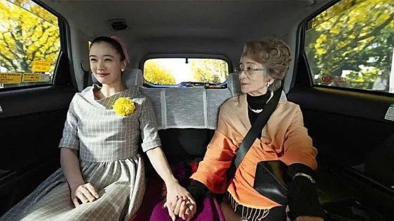 Crítica de 'Un taxi en Tokio' (***): Una vida infeliz contada en un sentimental recorrido