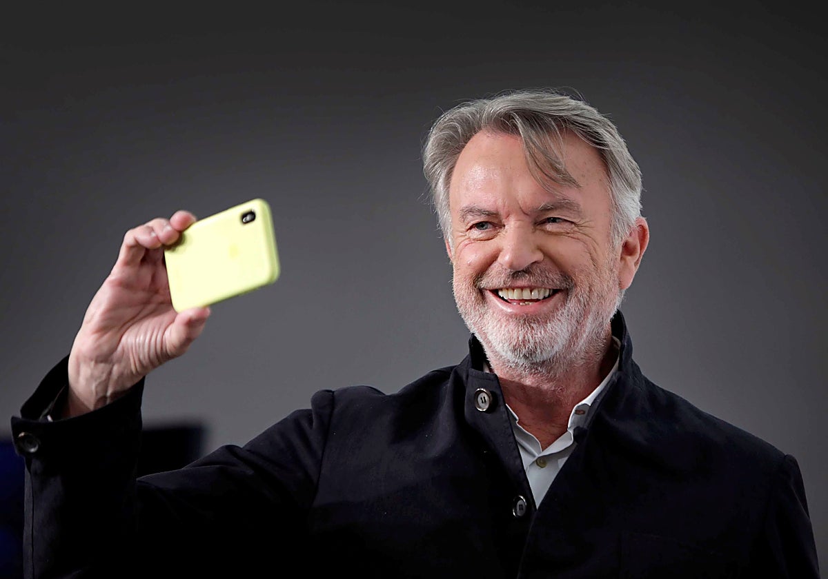 Muere Sam Neill, actor de 'Parque Jurásico', de forma «repentina e inesperada»