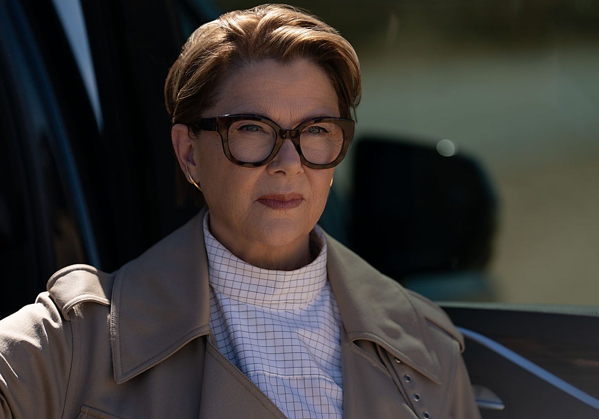 Annette Bening, mala con gafas