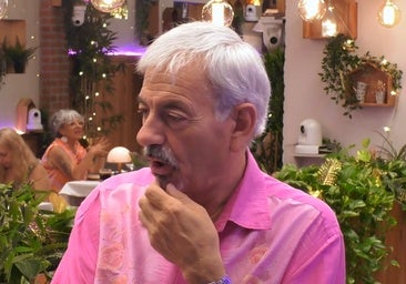 La inesperada confesión de una soltera que sorprende a Carlos Sobera: «Estuve con un primo de Almodóvar»