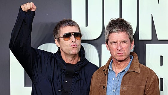 Oasis exhibe su reconciliación en Londres mientras guarda silencio sobre el próximo capítulo