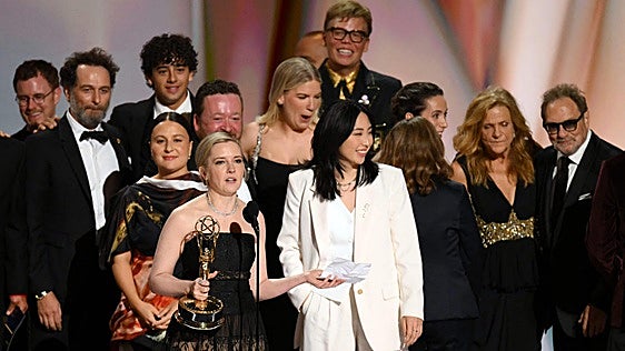 'La maldición de Widow's Bay' y 'The Pitt' triunfan en los Premios Emmy 2026