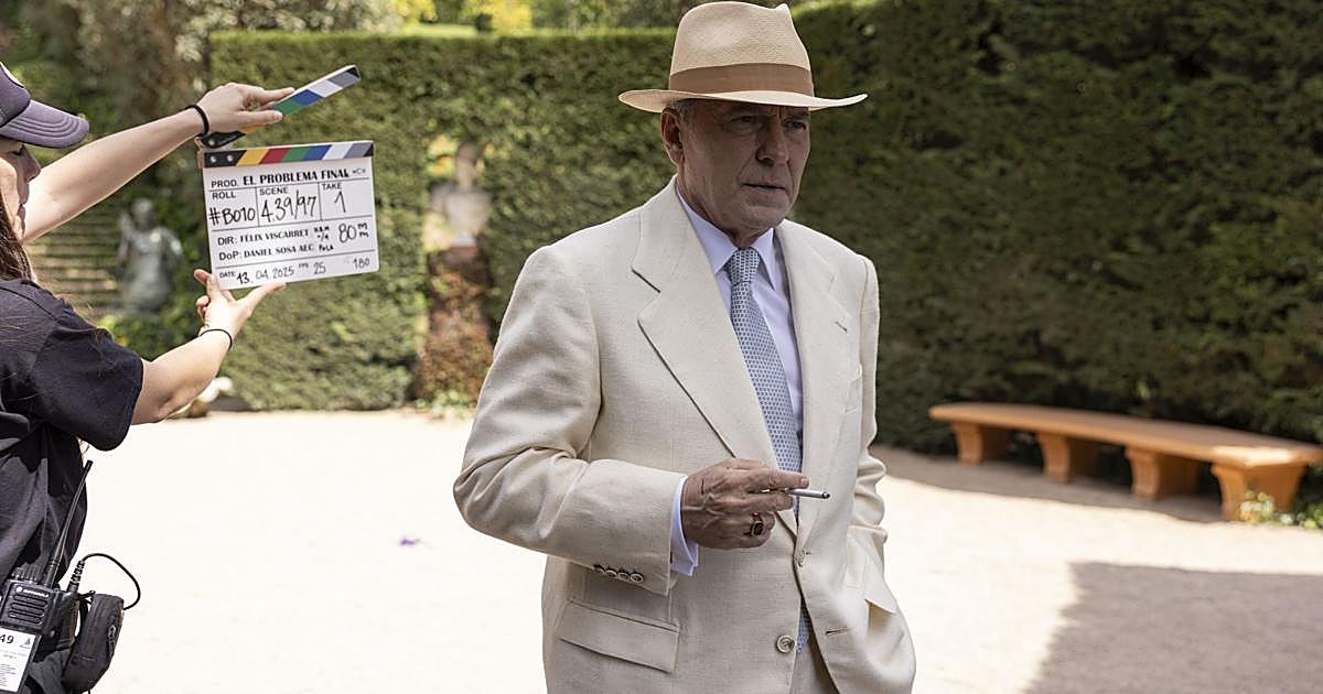¿Por qué 'El problema final' de Pérez-Reverte en Netflix está generando tanta expectación?