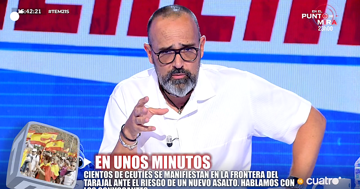 Cientos de ceutíes se congregan en la frontera tras rumores de nuevo asalto marroquí sin que se registre entrada masiva