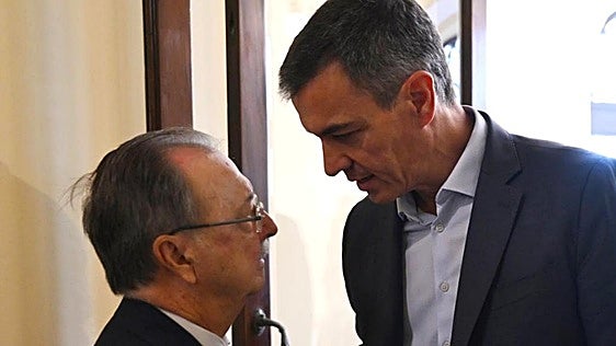 Juan del Val dice lo que muchos piensan sobre la actitud de Pedro Sánchez con Vivas: «No puede soportar que la gente le esté aplaudiendo»