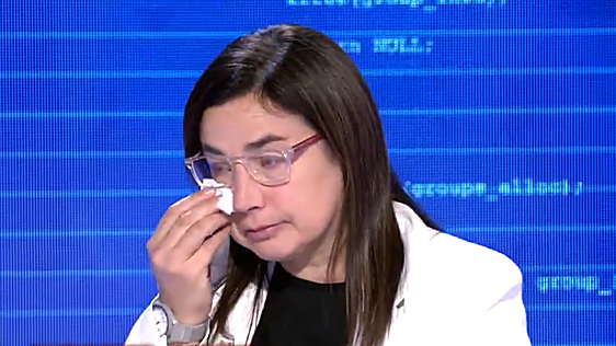 Ana Vázquez se rompe tras ser expulsada del Congreso por llevar un spray pimienta: «Casi me echo a llorar. Nunca me había pasado algo así. Es el símbolo de las mujeres indefensas de Ceuta»