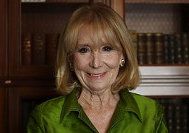 Esperanza Aguirre: «Pedro Sánchez cree que la okupación de la Puerta del Sol le viene bien. Si fuera en la Moncloa o el Ministerio del Interior, duran cinco minutos»