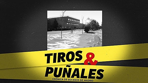 Cinco gotas de sangre en medio de la nieve
