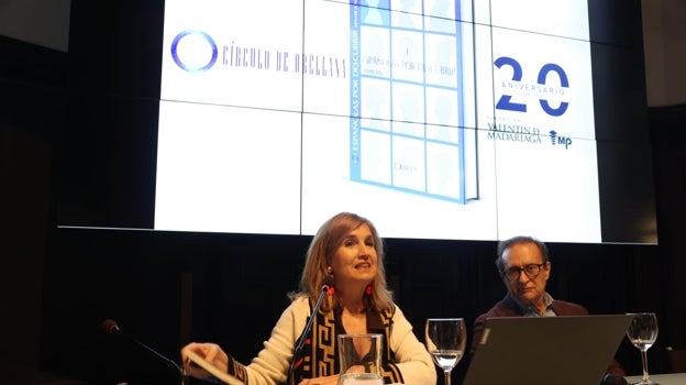 El libro resalta la trayectoria de mujeres que han sido olvidadas por la historia