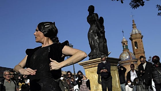 Ocho rutas guiadas gratuitas en Sevilla con protagonismo de mujeres ilustres en Triana y el barrio de Santa Cruz