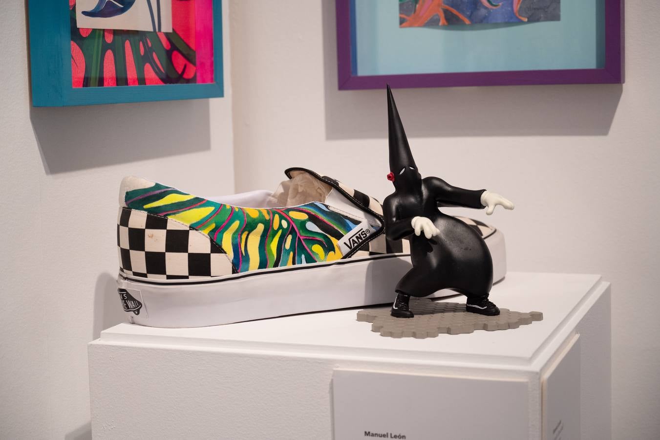 Piezas de las nuevas exposiciones del Centro Fundación Unicaja de Sevilla