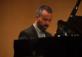 El pianista José Imhof ofrecerá un concierto en el Cartuja Center de Sevilla con obras de Philip Glass y del barroco francés