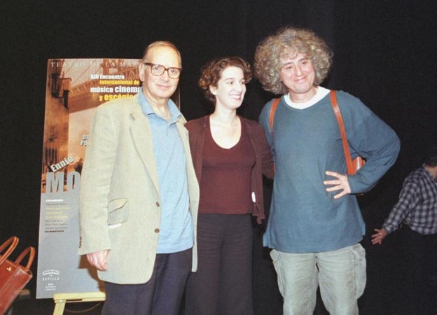 Ennio Morricone, Dulce Pontes y Angelo Branduardi, en 1999 durante el XIII Encuentro Internacional de Música de Cine de Sevilla