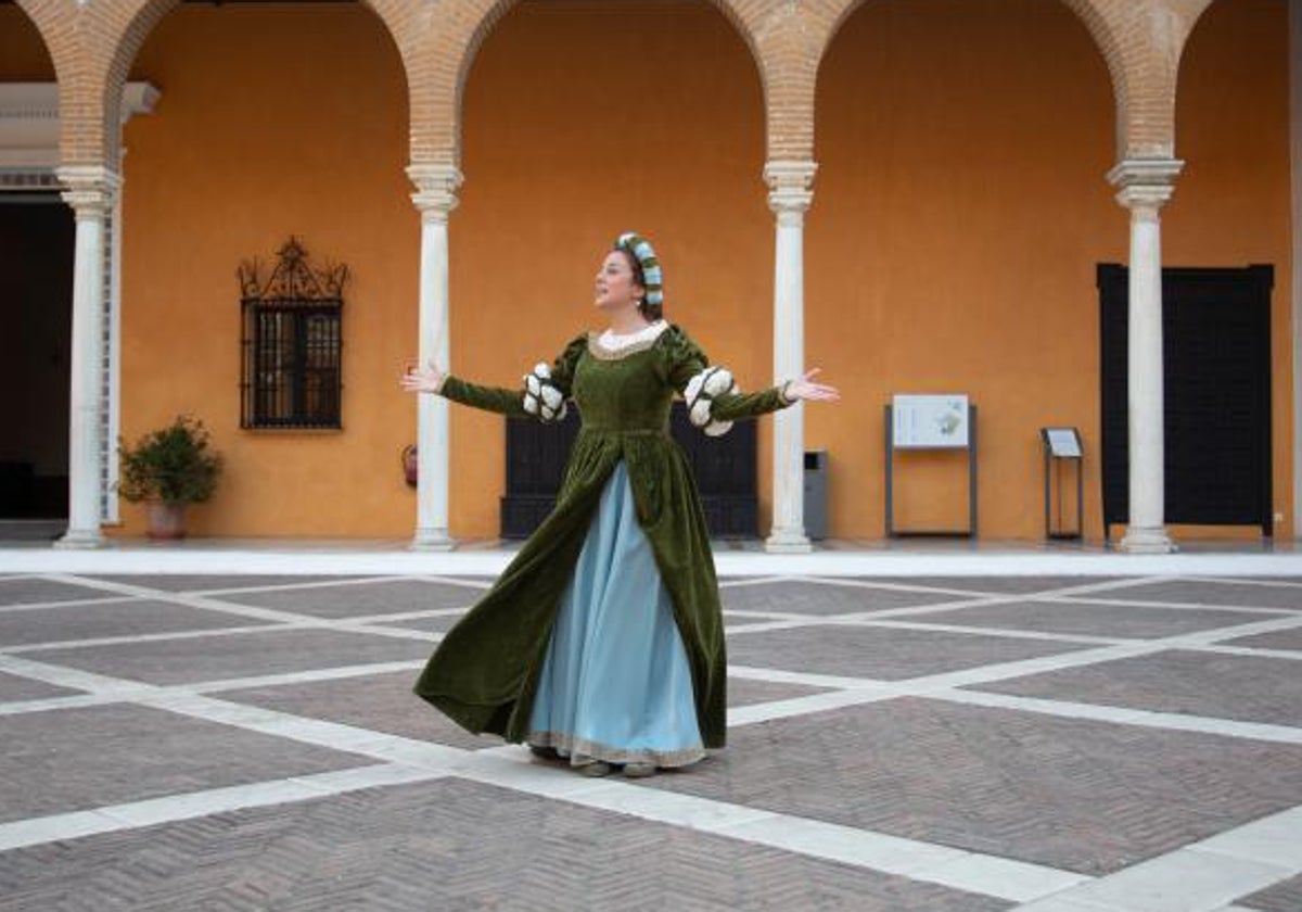 Un espectáculo de visitas teatralizadas al Alcázar de Teatro Clásico de Sevilla
