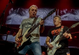 El concierto de Hombres G en Sevilla sigue adelante pese a la lluvia