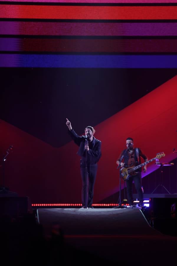 Manuel Carrasco ha iniciado su gira en Sevilla ante 70.000 personas