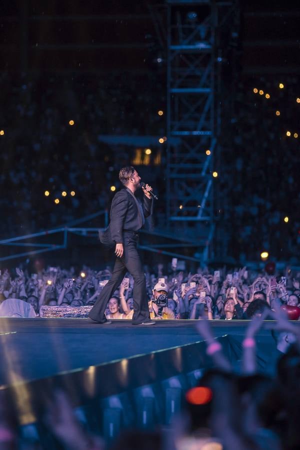 Manuel Carrasco ha iniciado su gira en Sevilla ante 70.000 personas