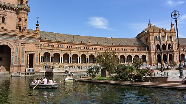 Paseo en barquita en Plaza de España