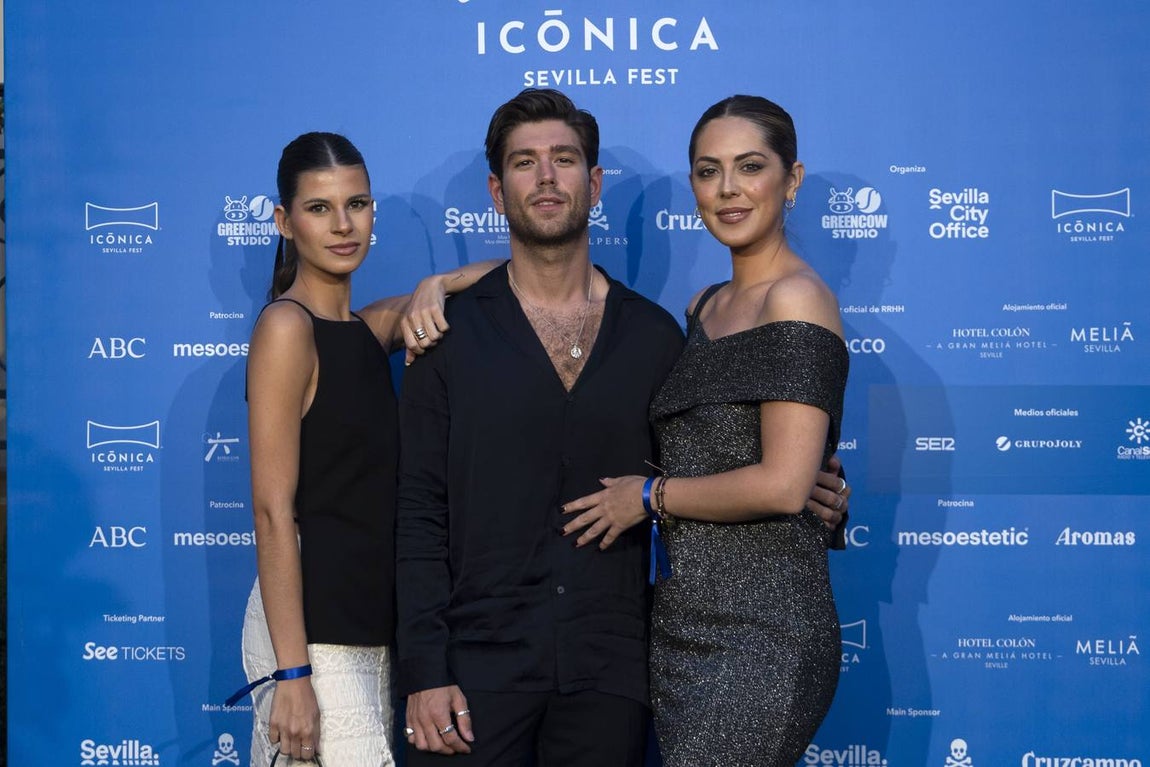 Muchos artistas pasaron por el 'photo call' de la presentación del Icónica Fest en Sevilla