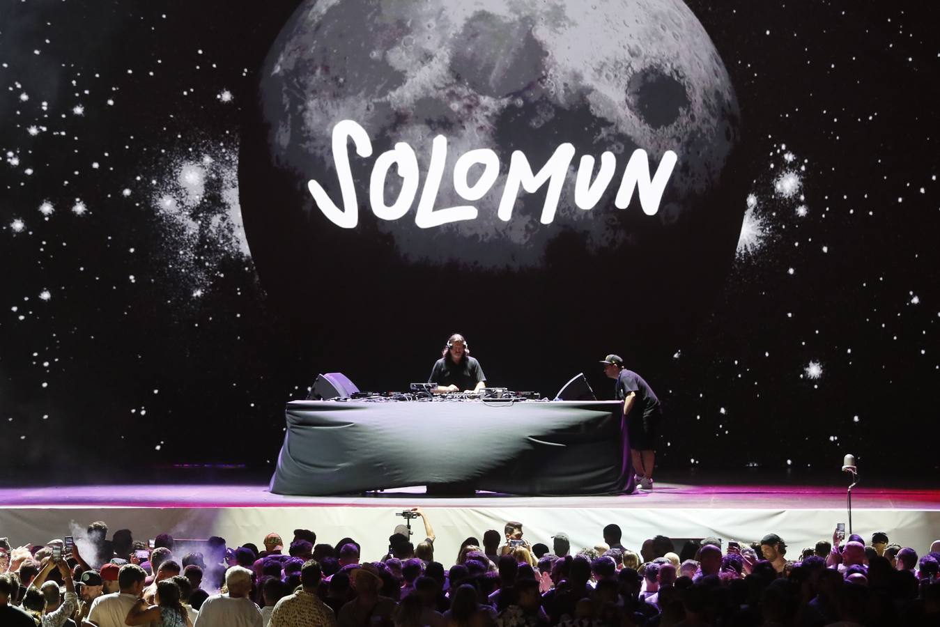 Concierto de Solomun en la Plaza de España para inaugurar el Icónica Sevilla Fest 
