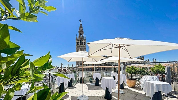 La lista de las terrazas de Sevilla con piscina para huir del calor