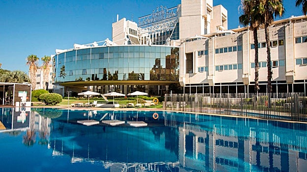 La lista de las terrazas de Sevilla con piscina para huir del calor