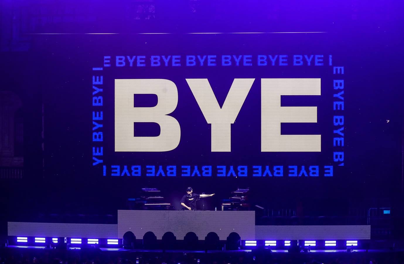 Concierto de Bizarrap en la Plaza de España para el Icónica Sevilla Fest