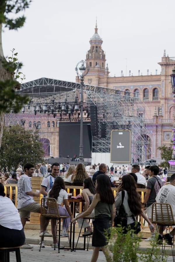 Concierto de Bizarrap en la Plaza de España para el Icónica Sevilla Fest
