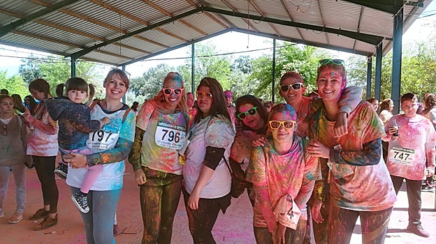 La 'Fiesta del Color', en Castilblanco de los Arroyos, promete diversión tanto para niños como para mayores