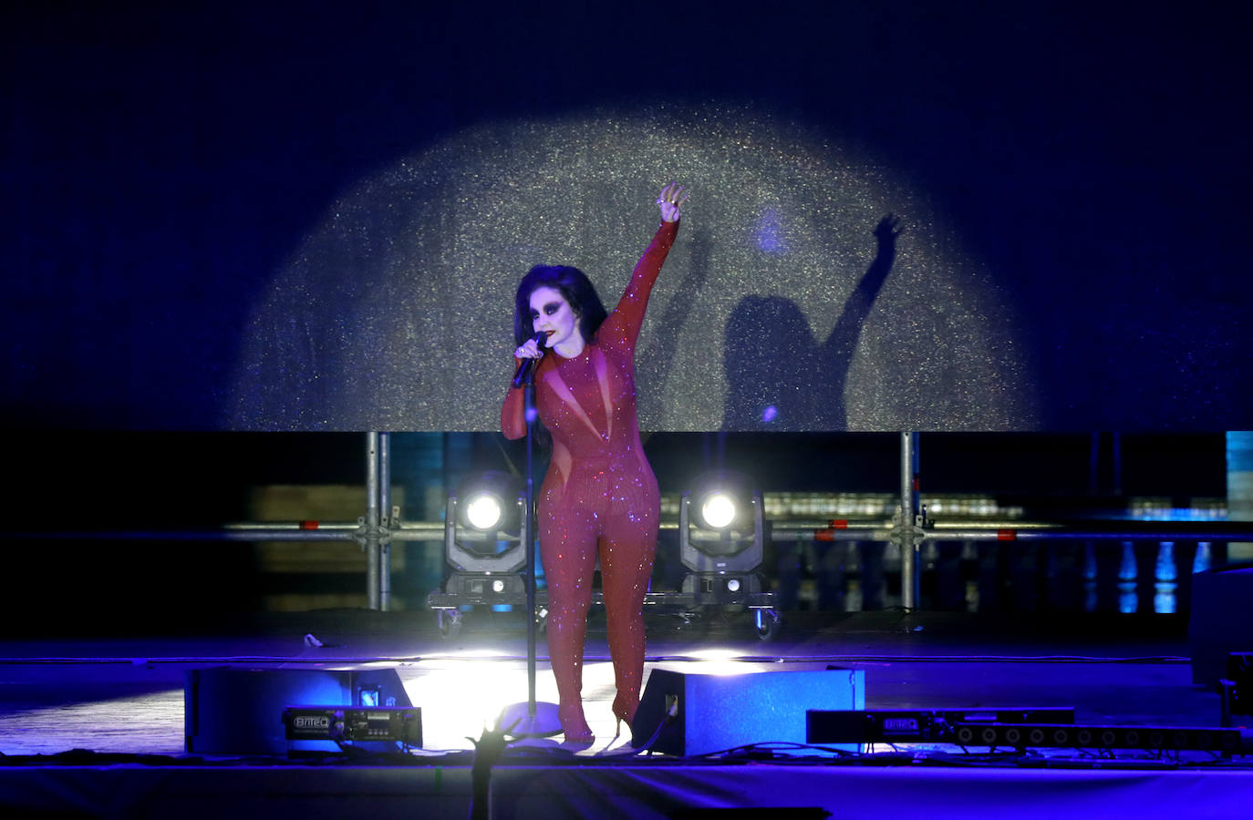 La actuación de Fangoria en Icónica Sevilla Fest fue un auténtico huracán electropop