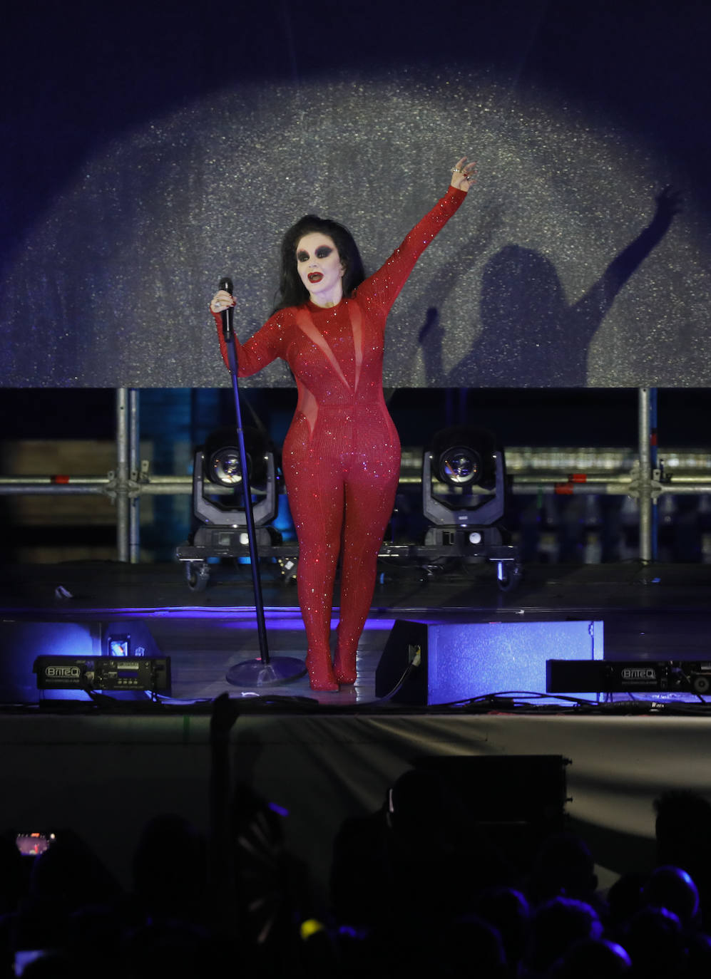 La actuación de Fangoria en Icónica Sevilla Fest fue un auténtico huracán electropop