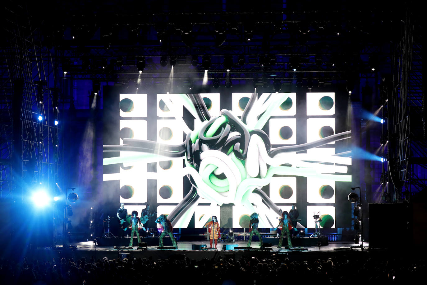 La actuación de Fangoria en Icónica Sevilla Fest fue un auténtico huracán electropop