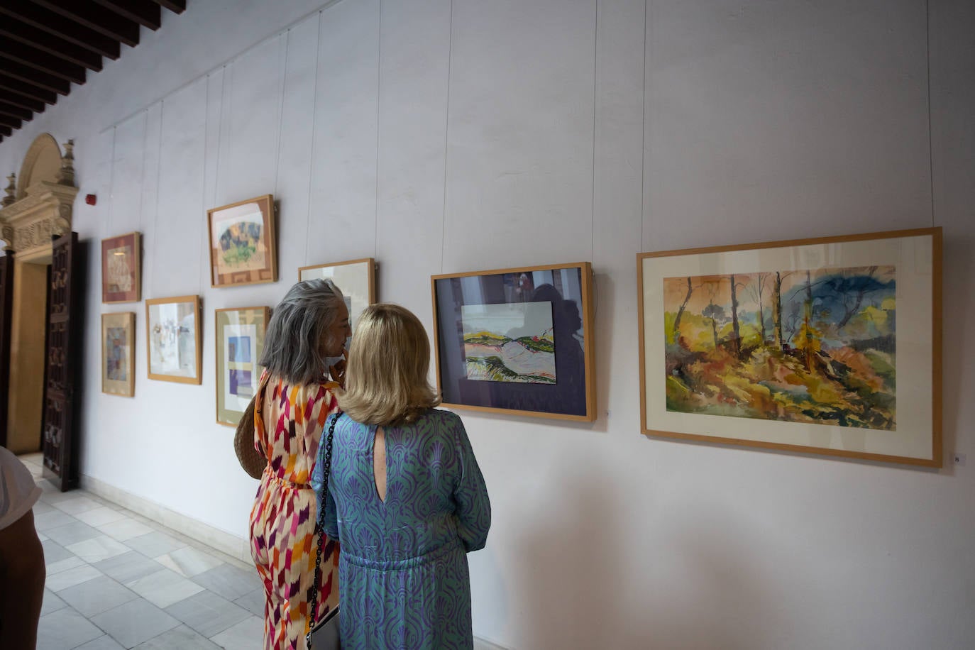 Inauguración de la exposición solidaria de la Fundación La Caixa en Sevilla